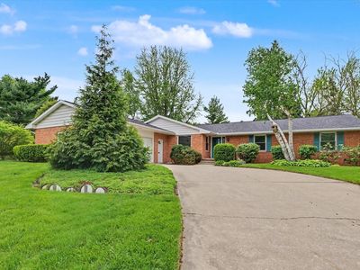 2207 Boudreau Cir