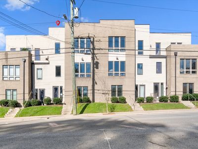 731 Douglas Ave