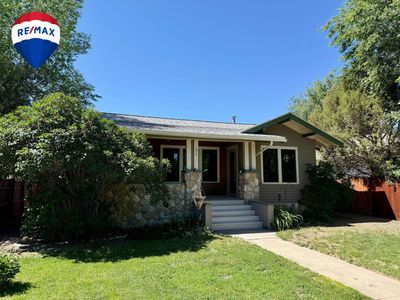 215 E Adams Ave