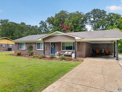 Property at 2129 Cove Cir E, Hokes Bluff, AL