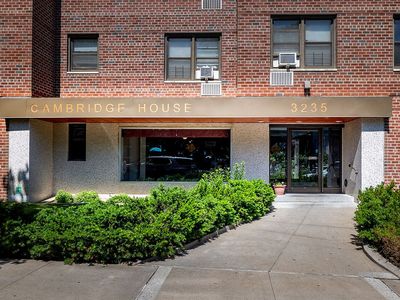 3235 Cambridge Ave APT 4L