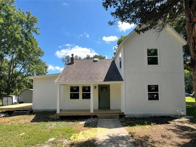 201 E 5th St