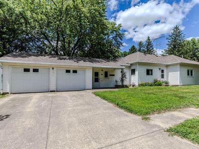 107 W 3rd St