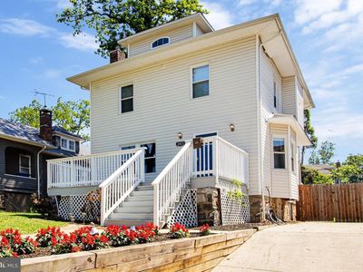 2913 Chelsea Ter