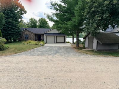 16155 Birchwood Dr