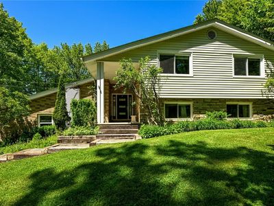 3136 Roberts Dr