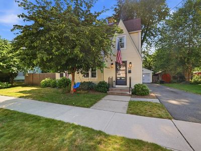 20 Ashbrook St