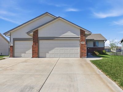 1709 N Thoroughbred Cir