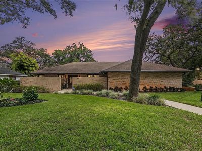 201 WILD OAK DRIVE