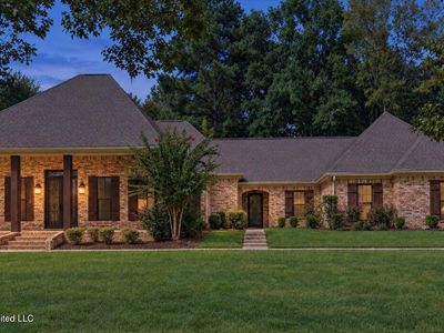 166 Stratford Dr