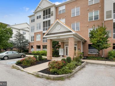 1030-1030 Crest Way #204