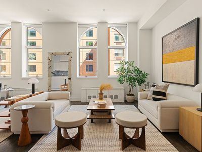 125 E 12th St APT 4G