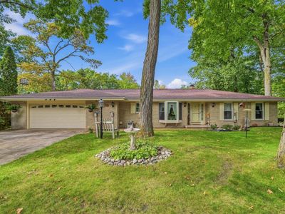 611 River DRIVE