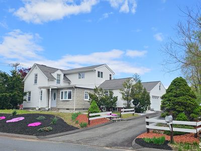 Property at 384 Long Hill Road, South Windsor, CT