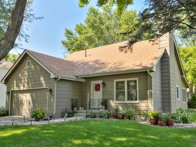 5413 Woodland Ave