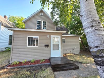 117 Union St W