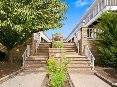481 Walker Street #1I