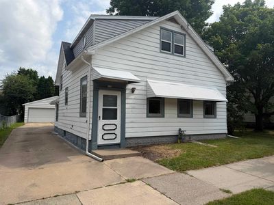 928 Harney Ave
