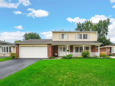 Property at 9031 Shady Dr, Hickory Hills, IL