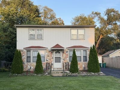 Property at 19 Arlington Ln, Fox Lake, IL