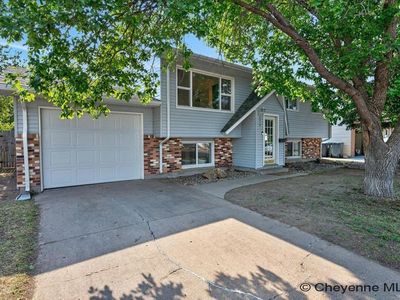 6919 Bonneville Pl