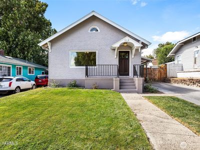218 S 15th Avenue