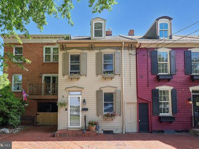 621 S Front St
