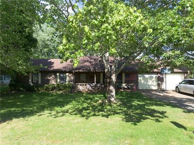 2594 Morgan Lake Dr NE