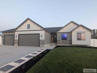 3842 Hidden Valley Dr