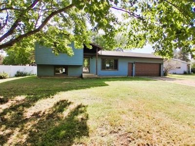 831 Cumming Ln