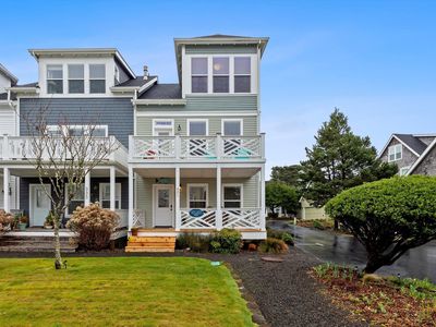 331 Kinnikinnick Way