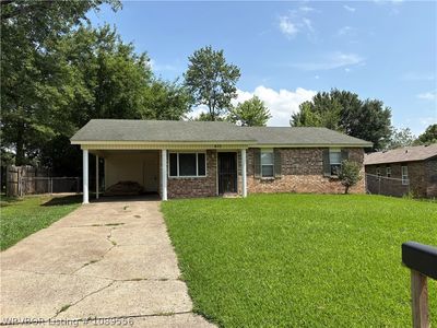 415 E 42nd Cir
