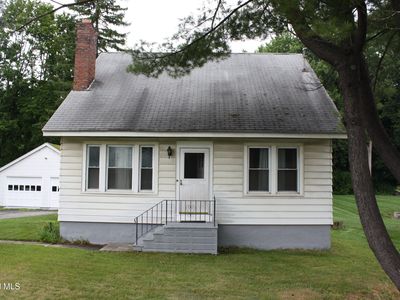 1534 Columbia Turnpike