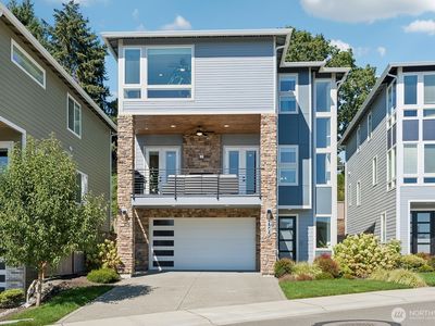 7504 S 129th Place