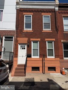 2131 E Monmouth St