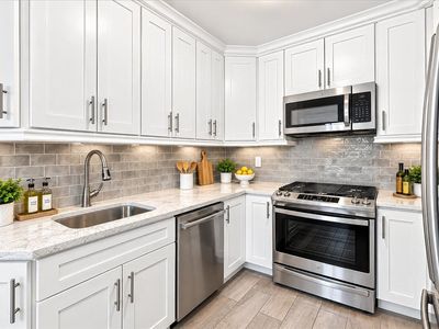 5635 Netherland Ave APT 2C