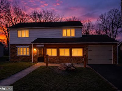 103 Holbrook Ln