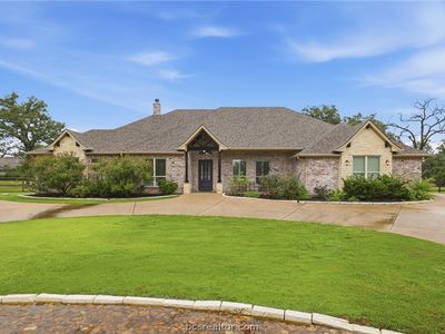 10225 Cambridge Dr