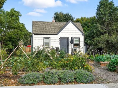 212 Lowell Boulevard