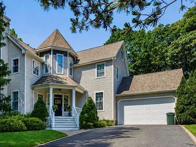 10 Chapel Hill Road