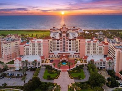 200 Ocean Crest Dr APT 713