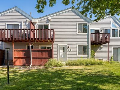 3690 Iris Ave #B2