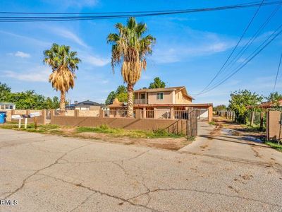 143 La Cienega Dr