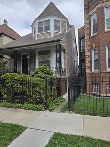 907 N Lockwood Ave
