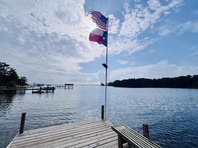 386 Lakeview Dr