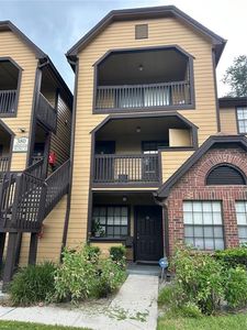 380 Lakepointe Dr Unit 202
