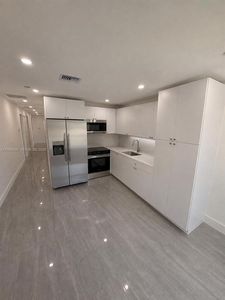 607 NW 8th Ave