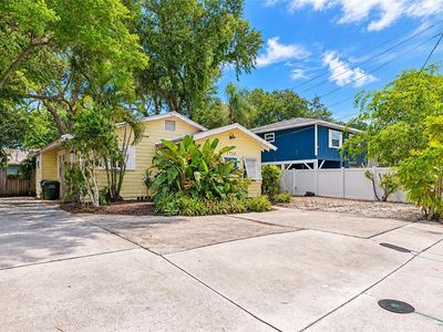 1712 SIESTA DRIVE