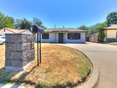2432 SW Grand Blvd
