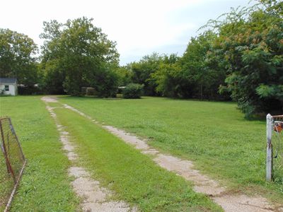 226 Happy Trails Rd